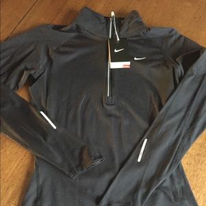 Wm Nike 3/4 zip